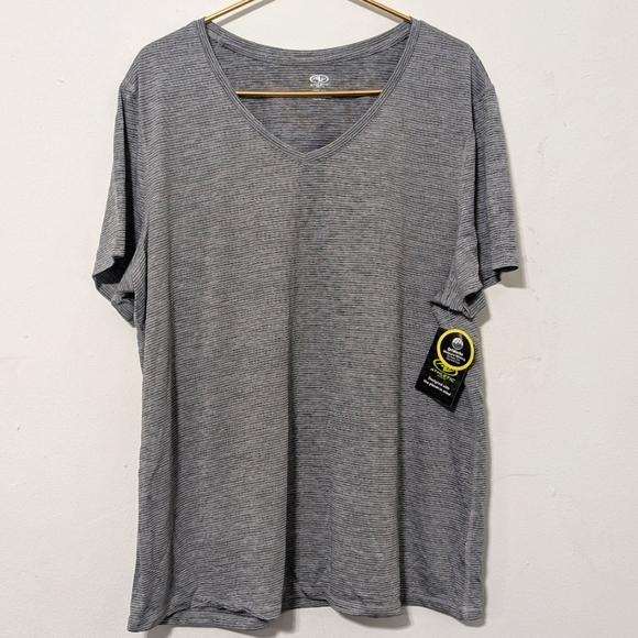 Active Top - Picture 1 of 4